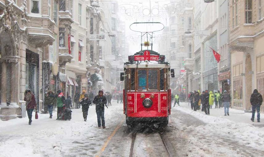 İstanbul Valisi'nden kritik uyarı: Kuvvetli kar sağanakları bekleniyor!