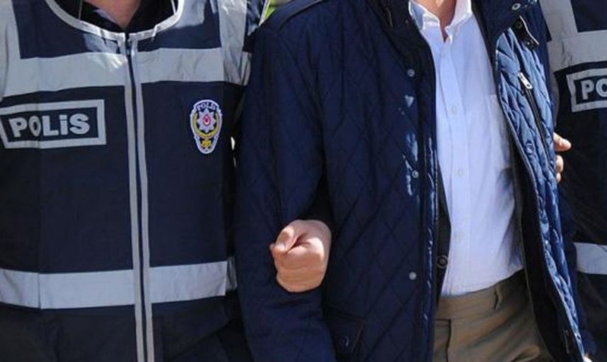 İstanbul'da 2. El Araç Dolandırıcılarına Düzenlenen Operasyonda 18 Kişi Gözaltına Alındı