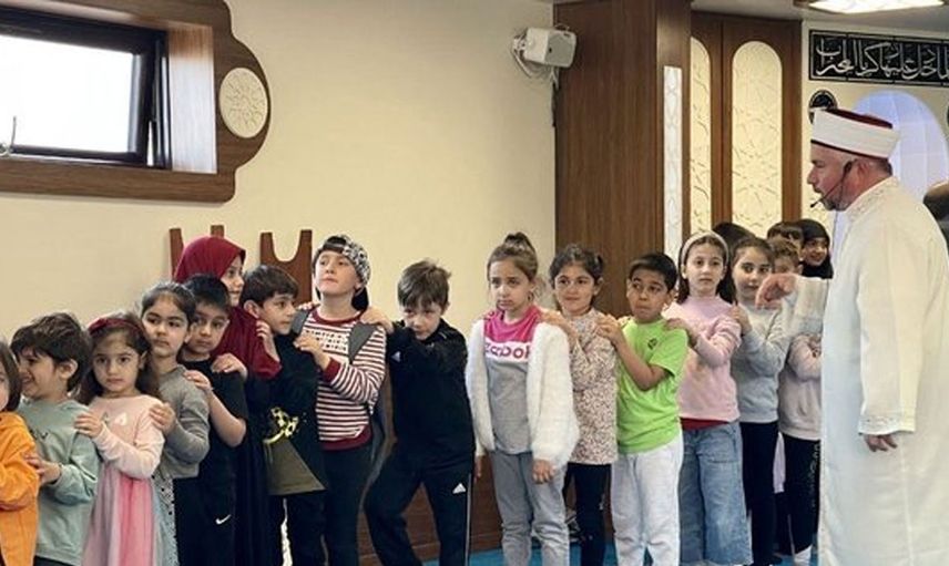 İstanbul'da başlatılıp dünyaya ulaşan Teravih Treni oyununun son durağı Ayasofya Camii oldu!