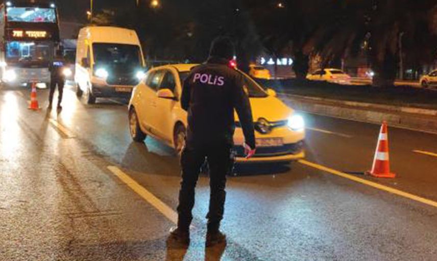 İstanbul'da Değişik Suçlardan Aranan 458 Kişi Yakalandı