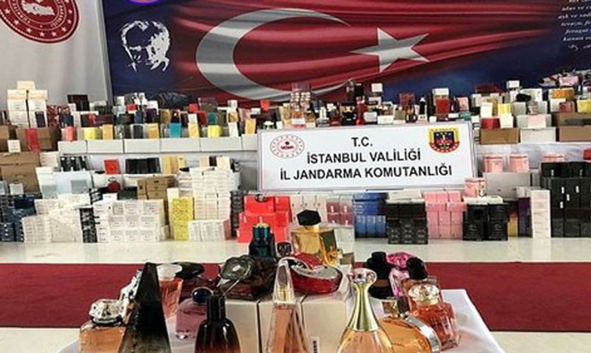 İstanbul'da Kaçak Parfüm Operasyonu Yapıldı