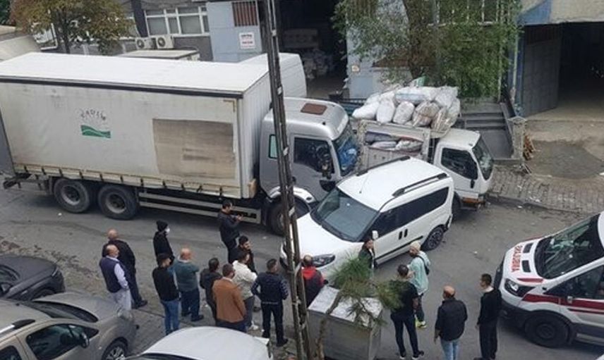 İstanbul'da Kamyon Kazası! Şoför Kamyonu Tutarak Durdurmak İstedi!