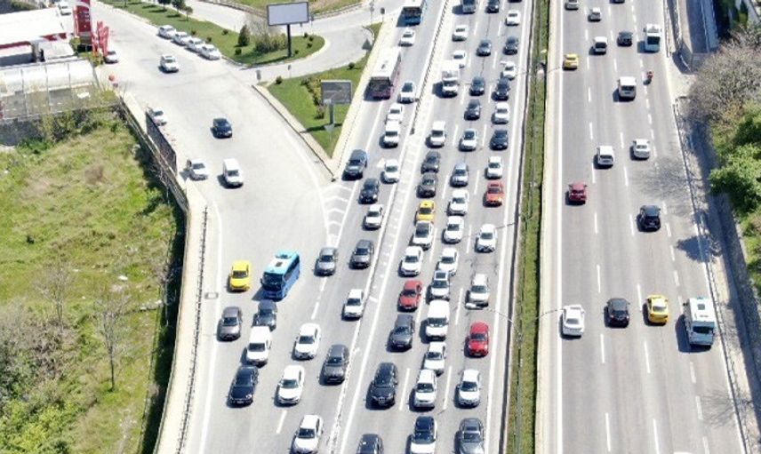 İstanbul'da Kısıtlama Öncesi Trafik Yoğunluğu Yüzde 67'ye Ulaştı