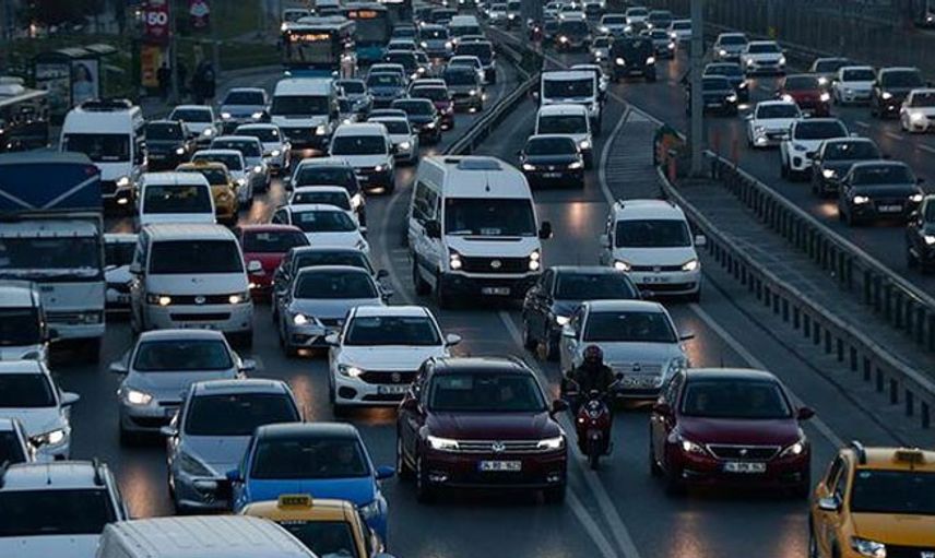 İstanbul'da Kısıtlama Sonrası Trafik Yoğunluğu Yüzde 62 Oldu