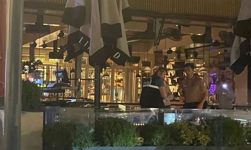 İstanbul’da korku dolu anlar: Alışveriş merkezine silahlı saldırı! Yaralılar var