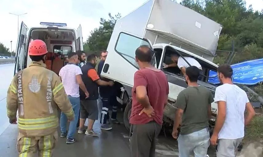 İstanbul'da korkutan kaza! Zincirleme kazada çok sayıda yaralı var