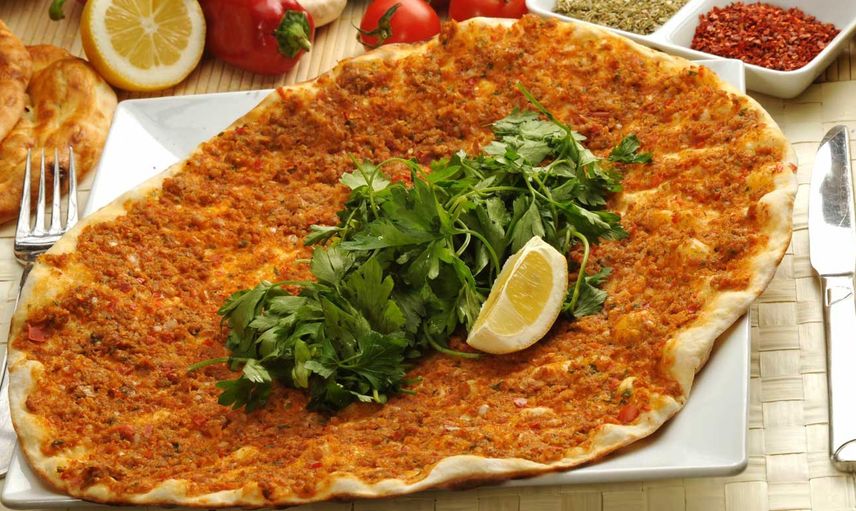 İstanbul'da lahmacun tartışması! 15 TL'ye veya 40 liraya lahmacun olur mu?