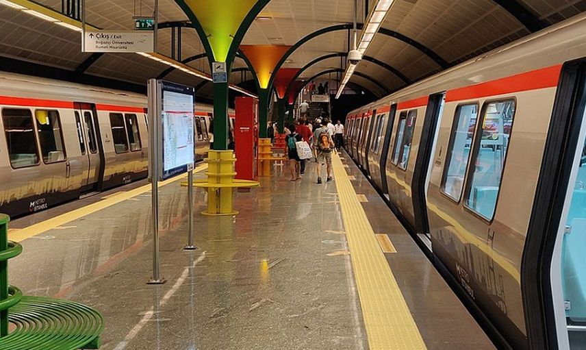 İstanbul'da Metro Saatlerine Düzenleme Geldi: Cuma Ve Cumartesi Geceleri 02.00'ye Kadar Uzatıldı