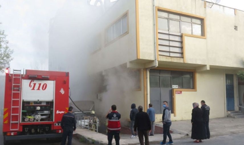 İstanbul'da Mobilya Atölyesinde Yangın Meydana Geldi