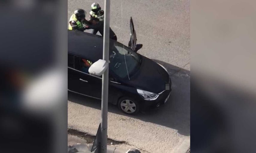İstanbul'da motosikletli magandalar iş başında! Yol verme yüzünden otomobil sürücüsünü dövdüler: O anlar kameralara yansıdı