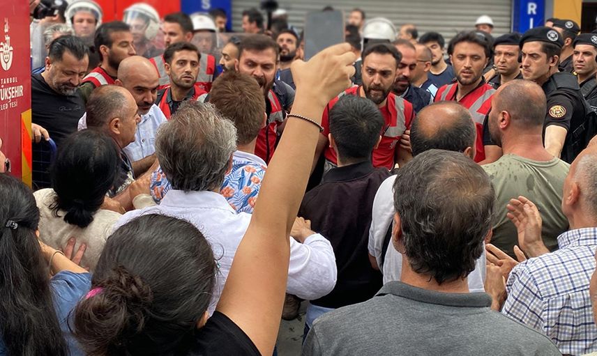 İstanbul'da polis ekipleri ve vatandaşlar arasında kentsel dönüşüm gerginliği!