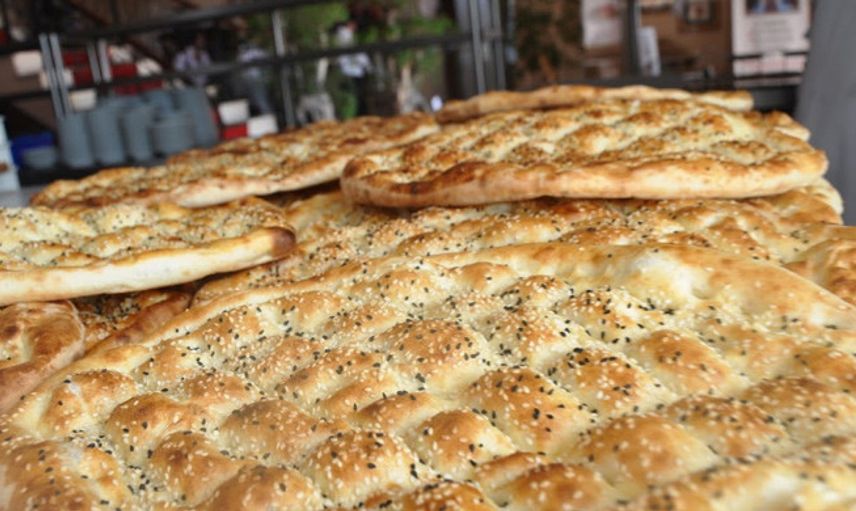 İstanbul'da Ramazan Pidesinin Fiyatı Belli Oldu