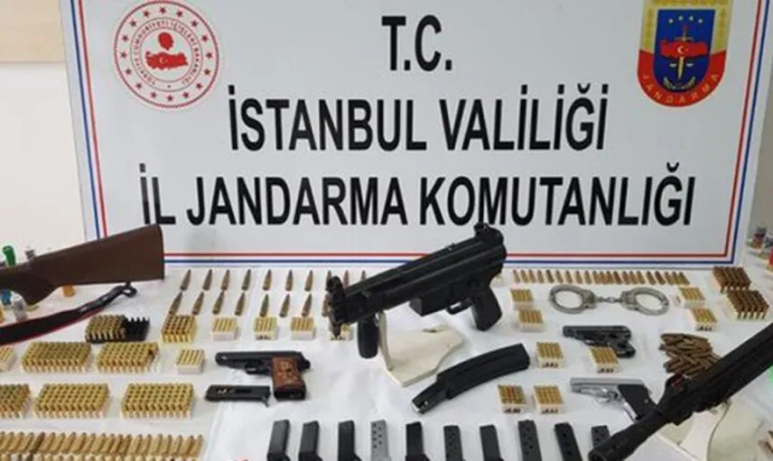 İstanbul'da Ruhsatsız Silah Operasyonu: 6 Gözaltı