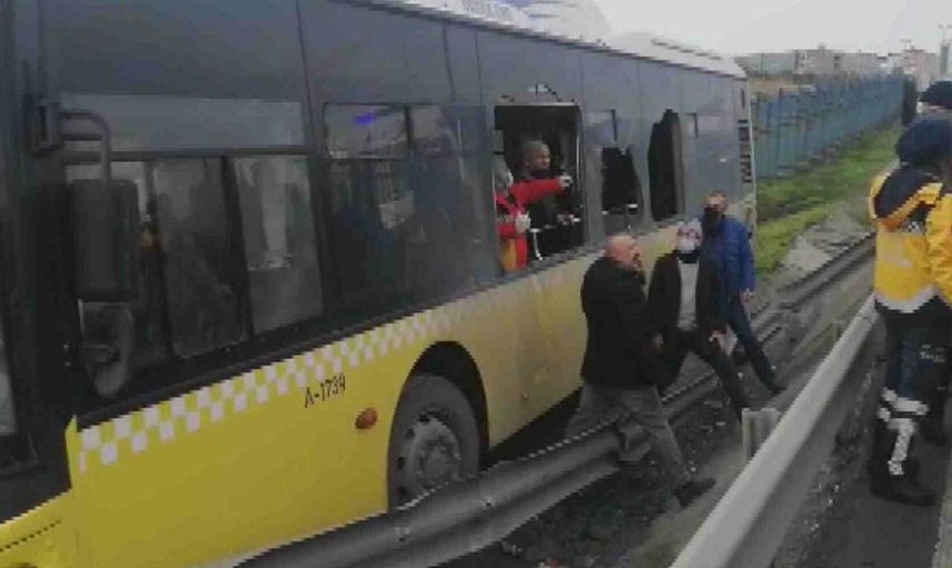 İstanbul’da sürücüsüz İETT dehşeti!  Çok sayıda yaralı var!