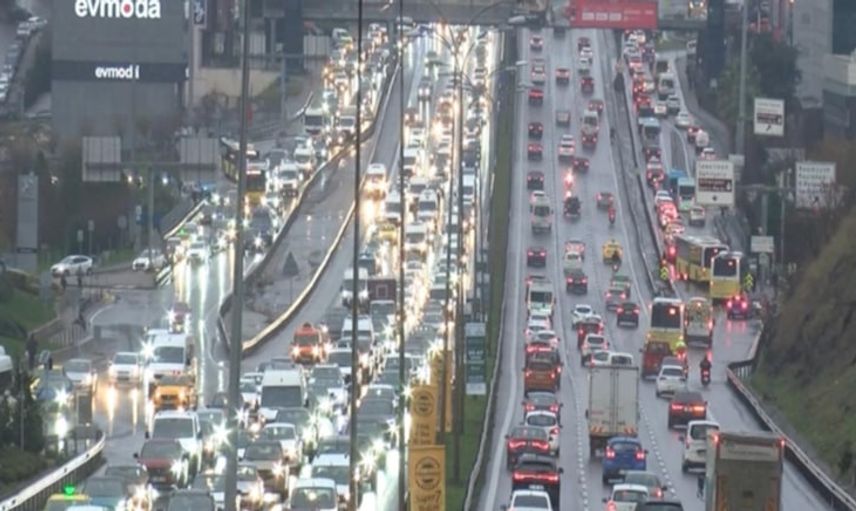 İstanbul'da trafik çilesi: Yüzde 80'e yaklaştı!