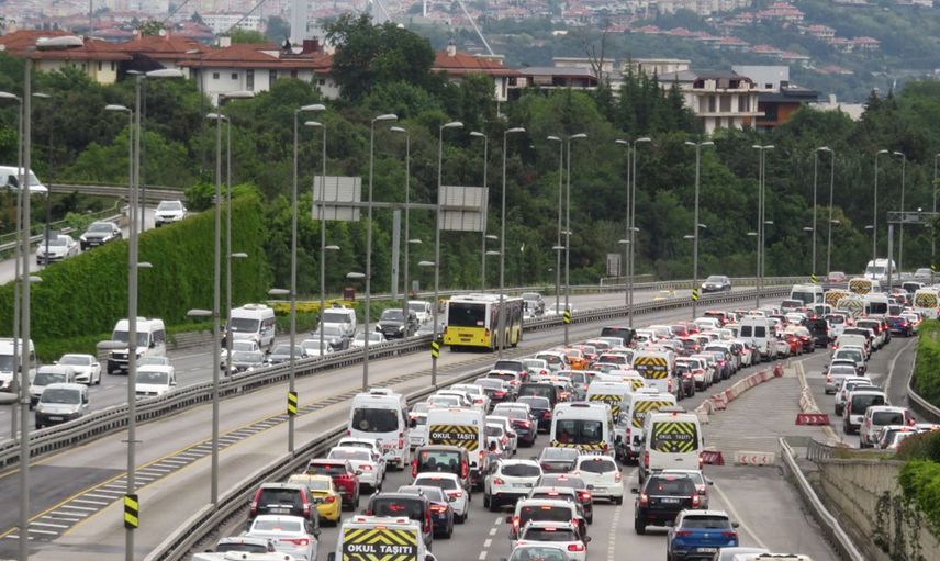 İstanbul’da Trafik Durma Noktasına Geldi!