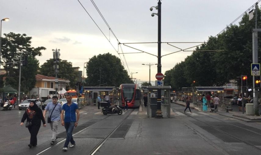 İstanbul’da tramvay arızası panikletti: Aksayan seferler vatandaşı isyan ettirdi