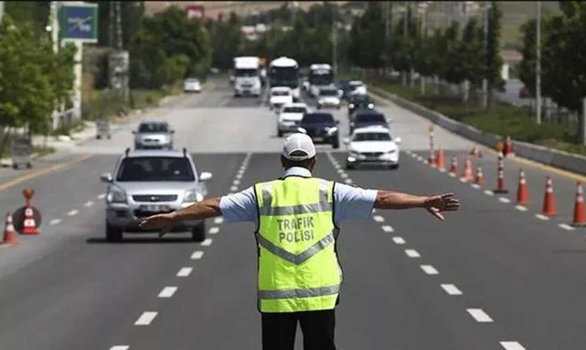 İstanbul'da yarın hangi yollar kapalı? İstanbul Valiliği'nden sürücülere kritik duyuru: Bu yollar Pazar günü kapalı olacak!