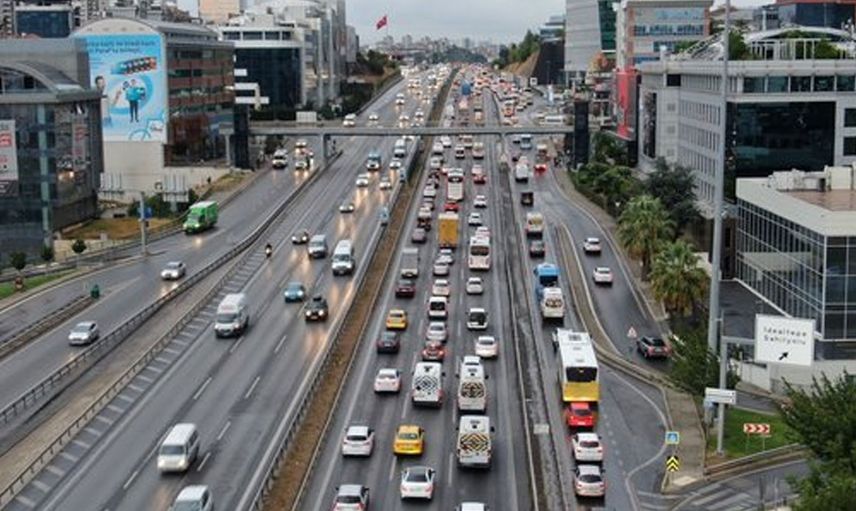 İstanbul’daki Trafik Yoğunluğu Yüzde 60'ı Geçti!