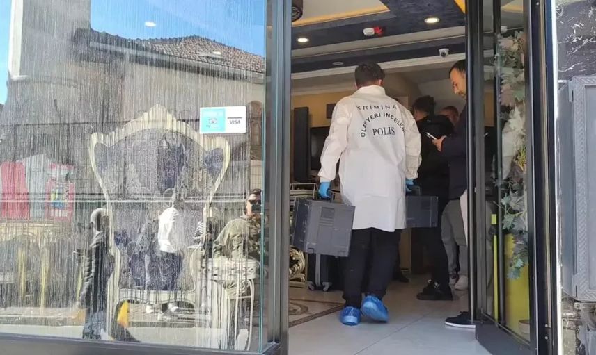 İstanbul’daki zehirlenme faciasında kritik gelişmeler: Otel mühürlendi, Cinayet Büro devrede, annenin ifadeleri ortaya çıktı