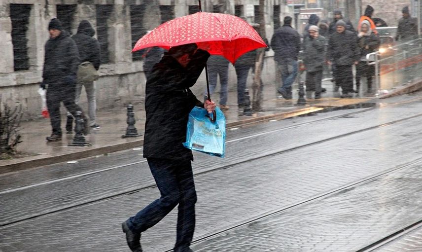 İstanbullular dikkat! AKOM ve meteorolojiden saat verdi