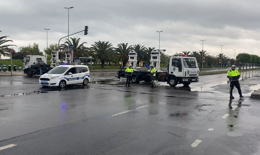 İstanbullular dikkat:  Bazı yollar trafiğe kapatıldı