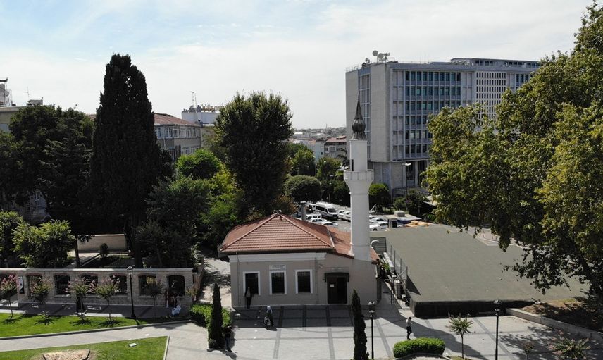 İstanbul'un En Uzun İsimli Camisi Kadı Hüsamettin Çelebi Çamaşırcı Hacı Mustafa Efendi 18 Sekbanlar Camii Nerede?