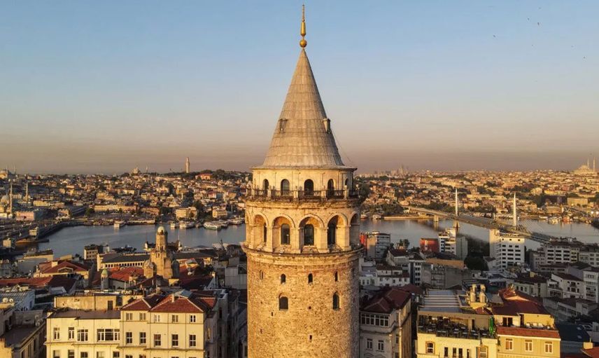 İstanbul’un silüeti Galata Kulesi ziyarete kapatıldı!