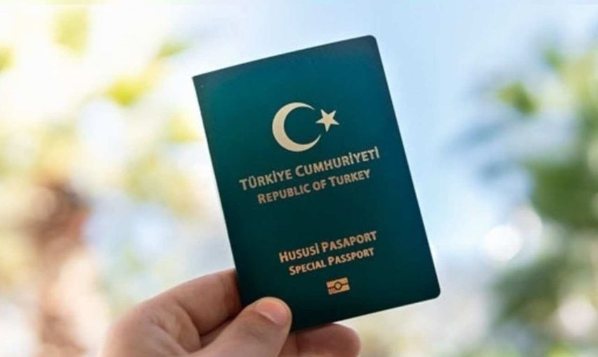 İstifa etmiş memur yeşil pasaport alabilir mi?