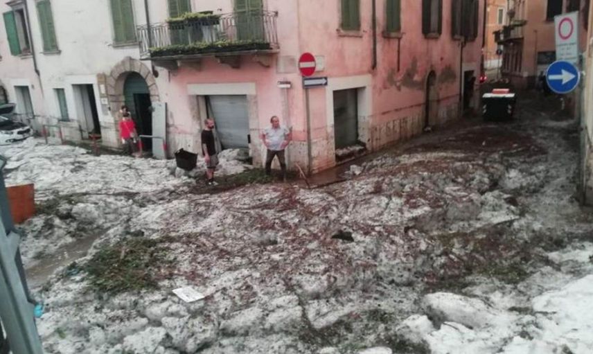 İtalya fırtına ve dolu kaosu: 1 ölü, 110 yaralı var