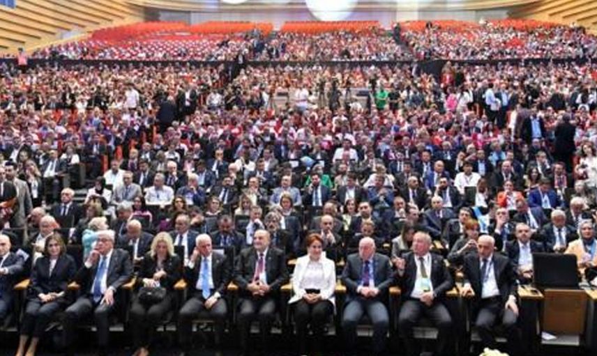 İYİ Parti'de seçim ikinci tura kaldı: Tolga Akalın adaylıktan çekildi!