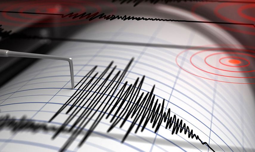 İzmir açıklarında 4.4 büyüklüğünde deprem! AFAD açıklama yaptı 
