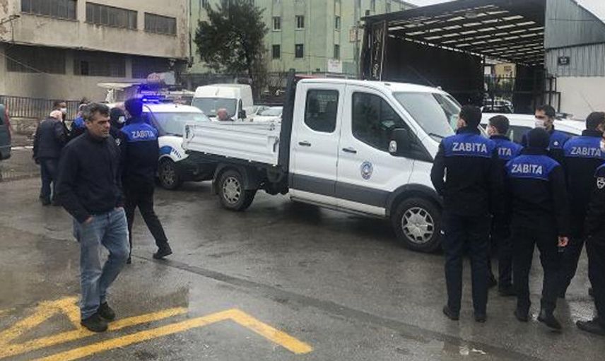 İzmir'de 3 Zabıta Memuru Denetim Sırasında Saldırıya Uğradı