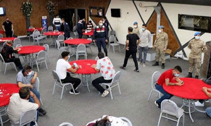 İzmir’de 67 Kişi Kumar Oynarken Yakalandı