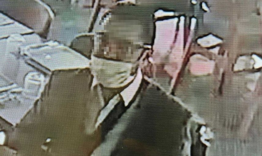 İzmir'de akılalmaz hırsızlık: Tuvalete gidiyorum diyerek arabayı çaldı