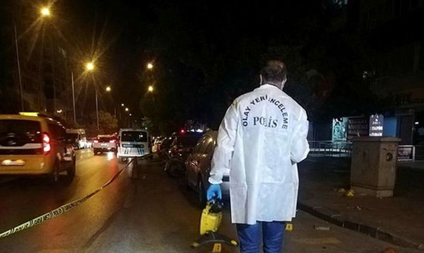 İzmir'de Alacak Kavgası Kanlı Bitti: 2 Yaralı 1 Ölü