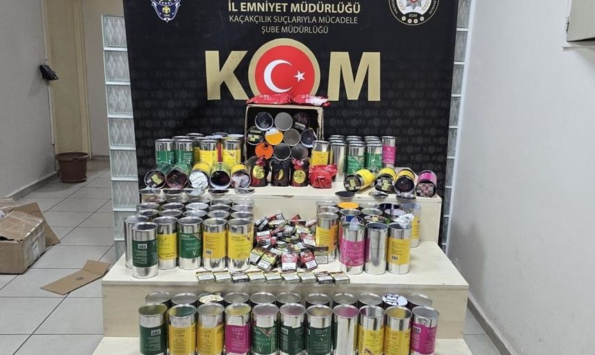 İzmir'de Kaçakçılık Operasyonları: 21 Gözaltı ve Büyük Miktarda Ele Geçirilen Kaçak Ürünler