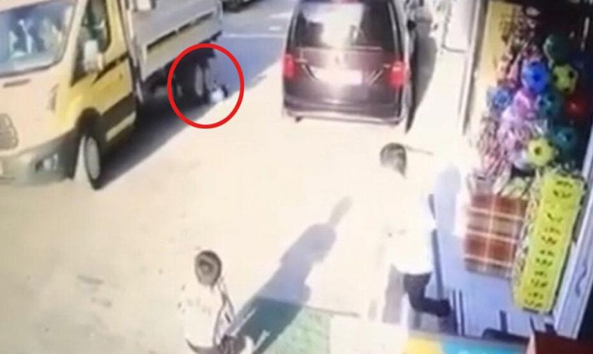 İzmir'de Kamyonet 5 Yaşındaki Çocuğu Ezdi