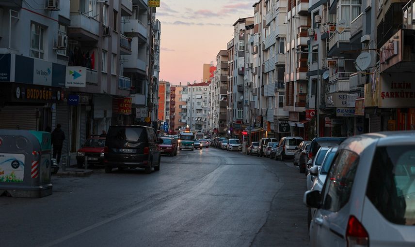 İzmir’de korkutan deprem