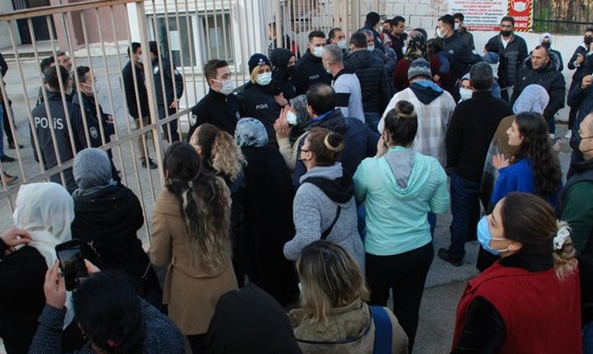 İzmir’de Mide Bulandıran Taciz Vakası: Kantinci 15 Öğrenciyi Taciz Etmiş