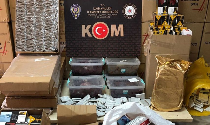 İzmir'de Piyasa Değeri 6 Milyon Değerinde Kaçak Ürün Yakalandı!