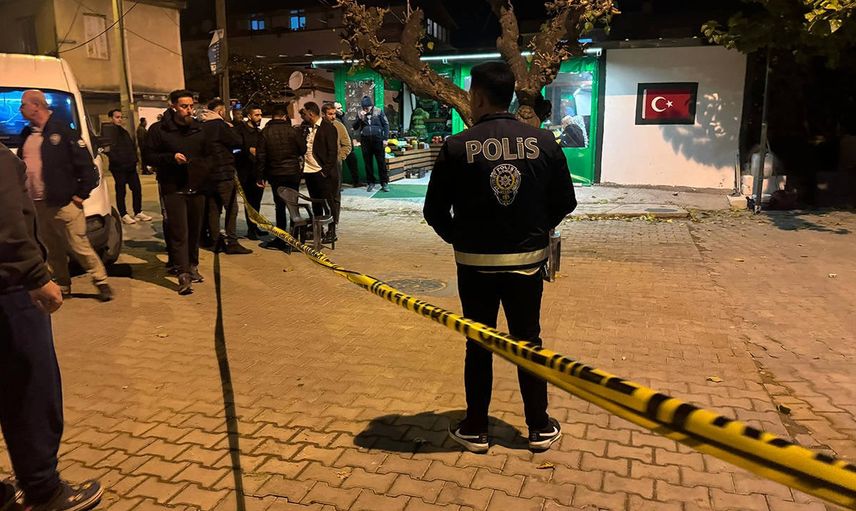 İzmir'de polislere silahlı saldırı