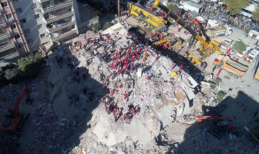 İzmir'de yaşanan deprem felaketinde 36 kişiye mezar olan apartmanın tadilatını yapan firma sahibi konuştu!
