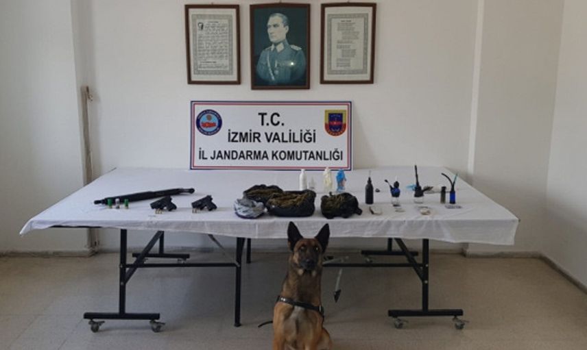 İzmir'de Zehir Tacirlerine Operasyon: 18 Gözaltı