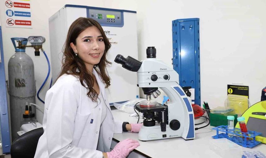 İzmirli öğrenci Elif Turan, Manchester Üniversitesi'nde doktora için burs aldı