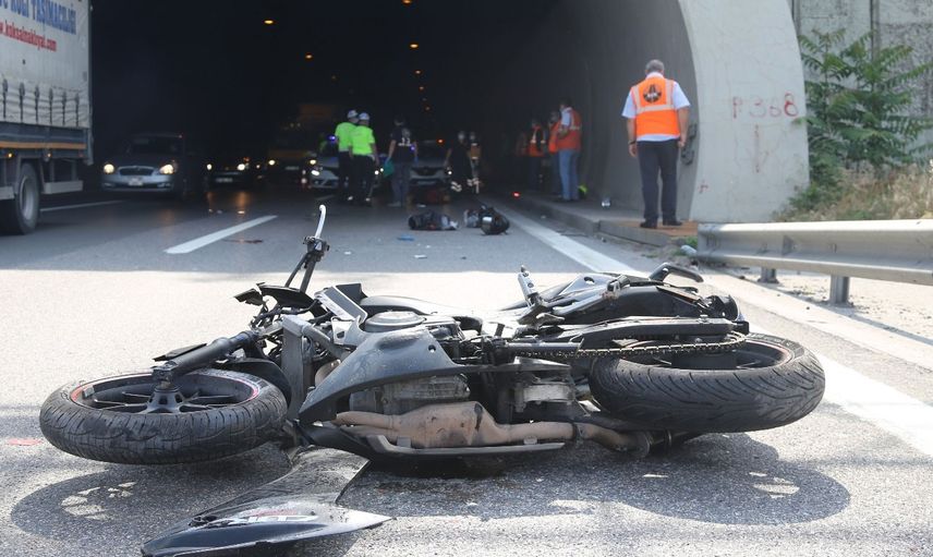 İzmit'te, Bir Motosiklet Metrelerce Sürüklendi: 1 Ölü