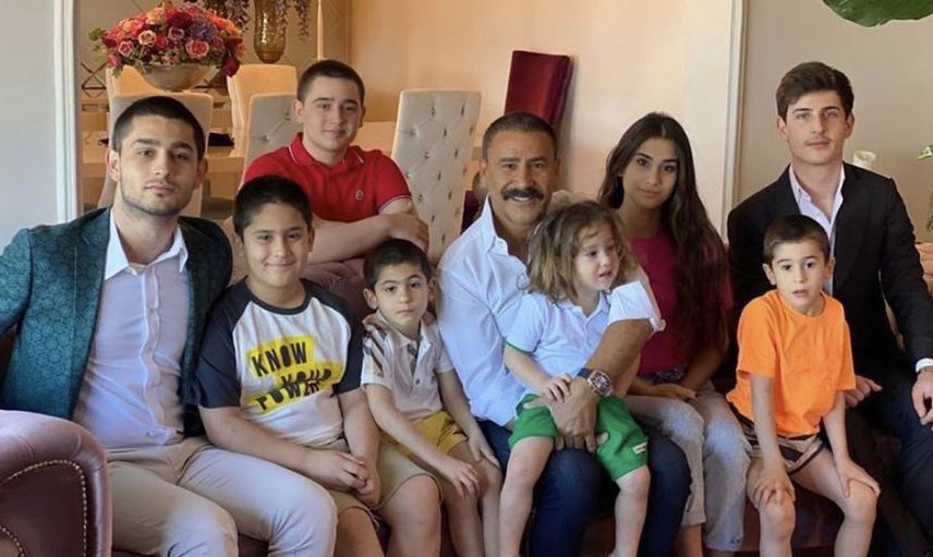 İzzet Yıldızhan'ın Çocuklarına Yaptırdığı Bu İş Şaşırttı