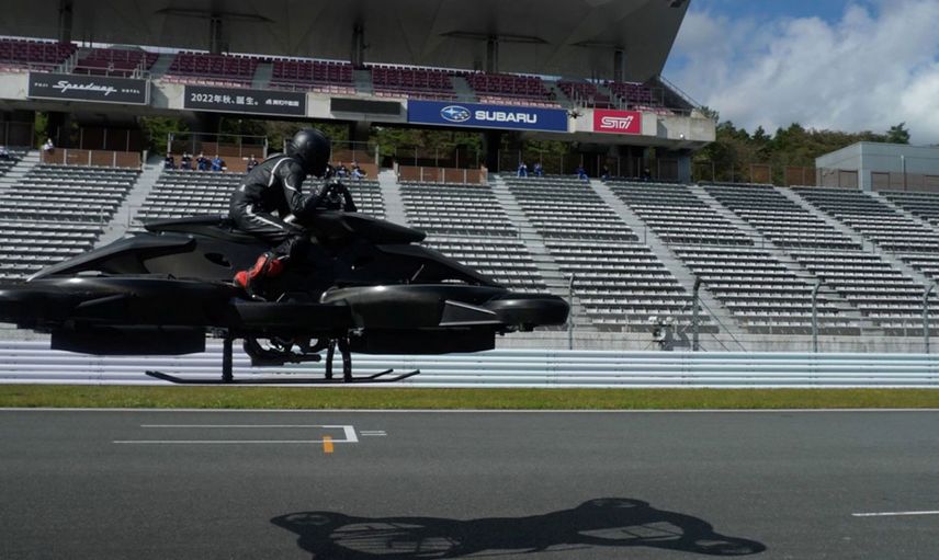 Japonya'da Bir Teknoloji Şirketi Uçan Motosiklet Ürettiğini Açıkladı! Motosikletin Fiyatı İse Dudak Uçuklatıyor