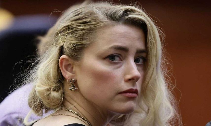 Johnny Depp'in eski eşi olan Amber Heard, yıldız oyuncuya olan tazminatını ödemek için evini satmak zorunda kaldı!
