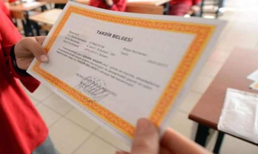 Kaç tane zayıfı olan öğrenci takdir teşekkür belgesi alabilecek? Karnesinde zayıfı olan öğrenci belge alabilir mi?